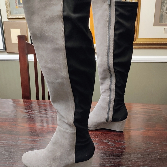 Vince Camuto split shaft suede wedge tall boots, size 7.5 - Picture 5 of 11